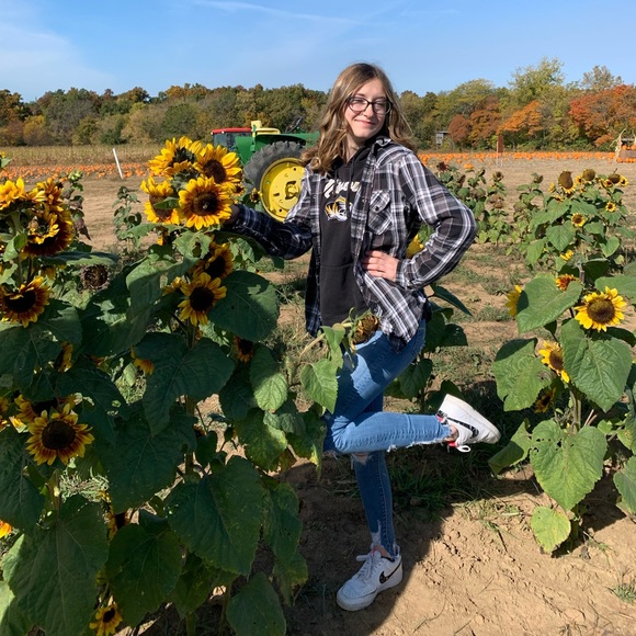 Meet your Posher, Lilly - Picture 1 of 1